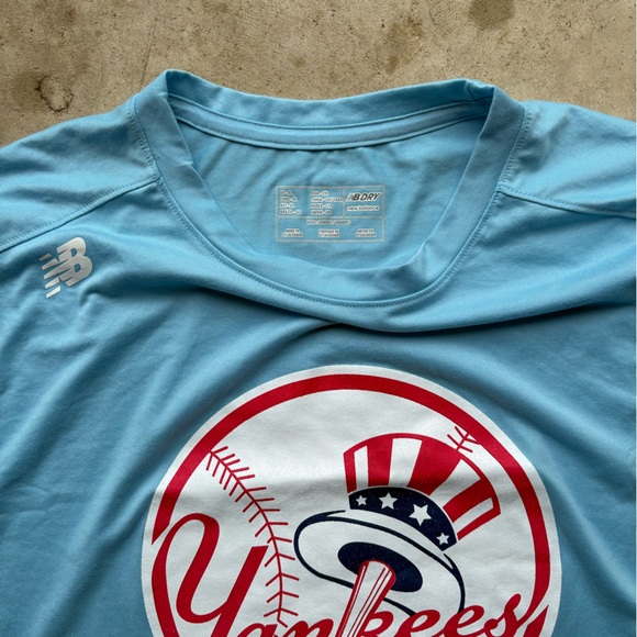 Baby Blue New Balance New York Yankees T-shirt athletic shirt - Picture 2 of 5